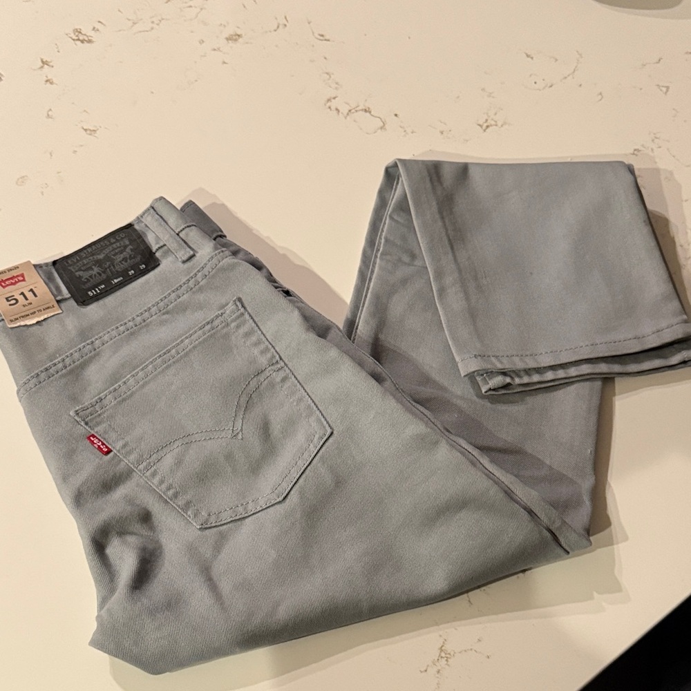 Levi's Men's Light Gray Slim Straight Jeans